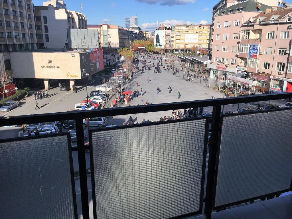 Center Apartment Пристина Екстериор снимка